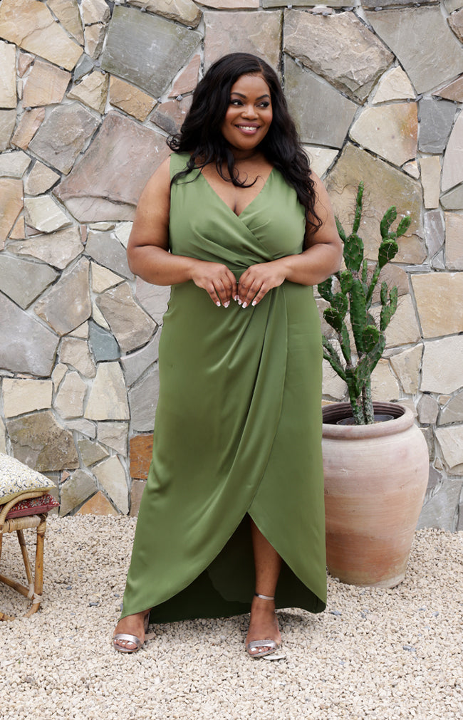 Fabia High Back Gown - Olive 0621